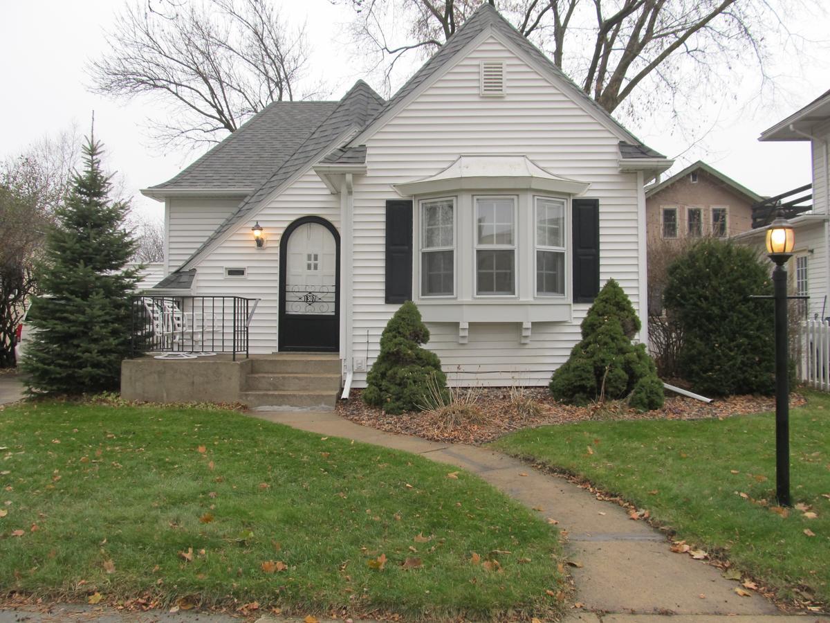 Covered By Faith Rentals -Storybook Home Rochester Exterior photo